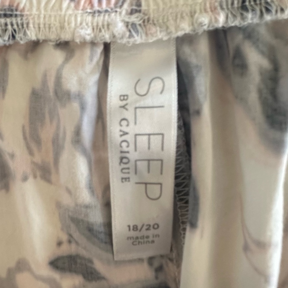 Cacique Sleepwear Woven Eyelash Lace-Trim Sleep Short. Size 18 - Picture 5 of 5